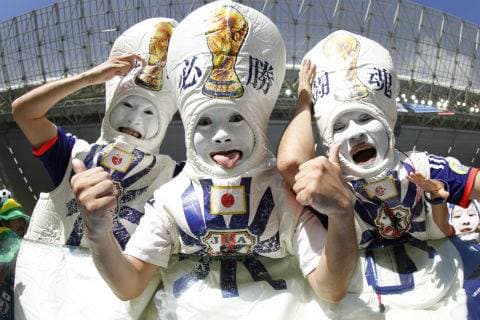 晴天のスタンド：必勝＋闘魂のピン