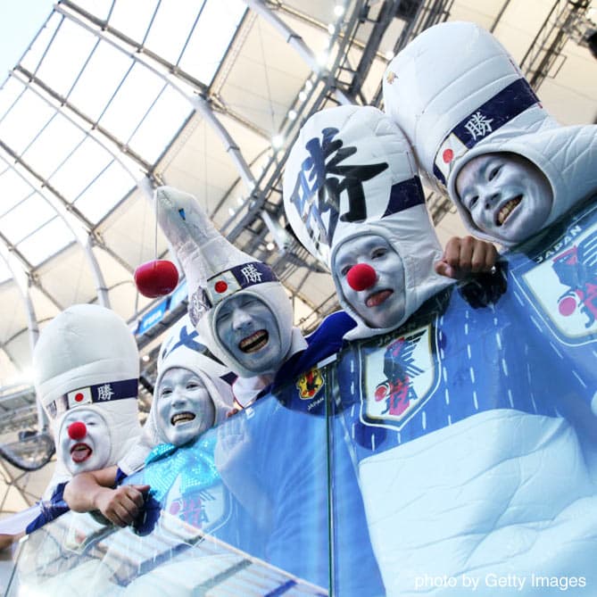 運命の一戦もスタンドで応援！ボーリングピンのサポーター【日本vsポーランド】